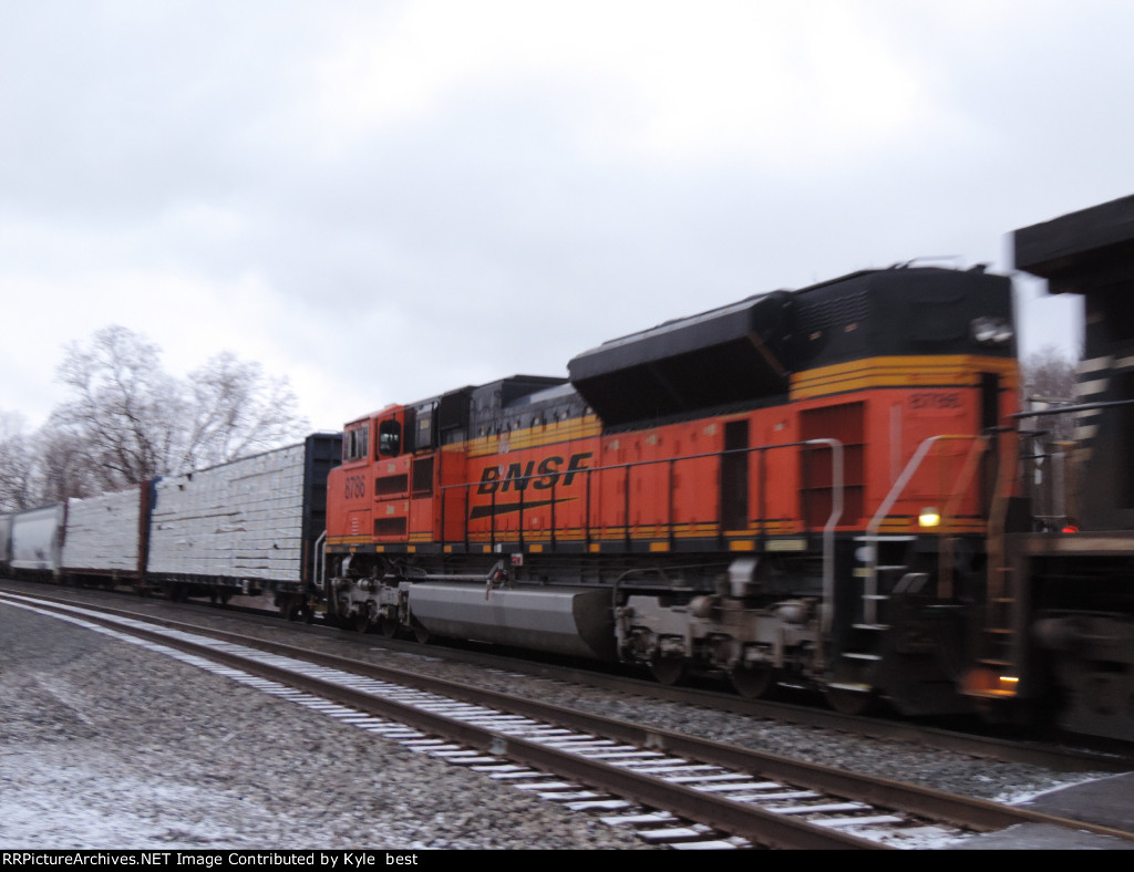 BNSF 8786 